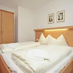 Tatil Evi Schoeneben Haus Edelweiss Wald im Pinzgau